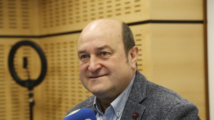 Ortuzar: “El cumplimiento de compromisos presupuestarios supera el 70% pero hay carpetas, como la del modelo de Estado, que Sánchez ni siquiera ha abierto”