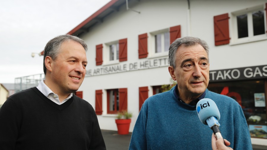 Aitor Esteban: “Hasta lograr nuestra aspiración nacional del Zazpiak Bat tenemos que jugar la partida en el Estado español y el francés, y estamos preparados y preparadas” Aitor Esteban: “Hasta lograr nuestra aspiración nacional del Zazpiak Bat tenemos que jugar la partida en el Estado español y el francés, y estamos preparados y preparadas”