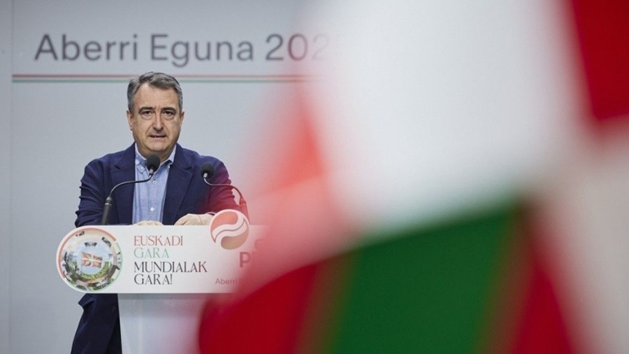 Cerdanen tramarekin EAJk zerikusirik ez duela esan du Aitor Estebanek eta Cerdanen tramarekin EAJk zerikusirik ez duela esan du Aitor Estebanek eta